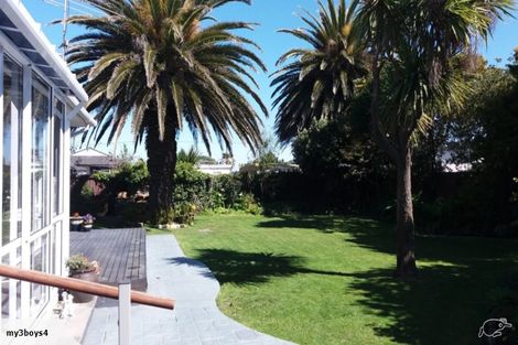 Photo of property in 30 Malta Crescent, South New Brighton, Christchurch, 8062
