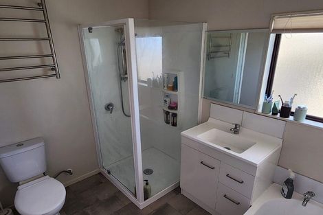 Photo of property in 1 Northwood Close, Woodridge, Wellington, 6037