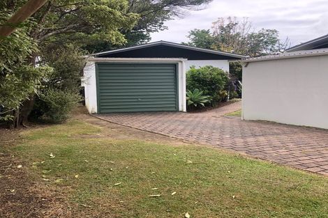 Photo of property in 2/5 Compass Place, Te Atatu Peninsula, Auckland, 0610