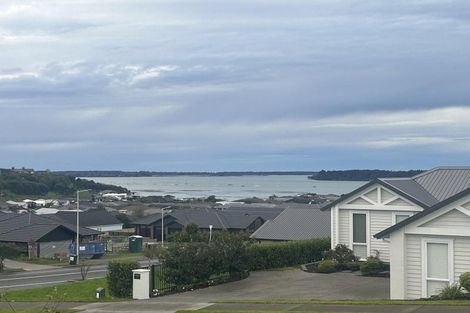 Photo of property in 4 Kuaka Rise, Omokoroa, 3114
