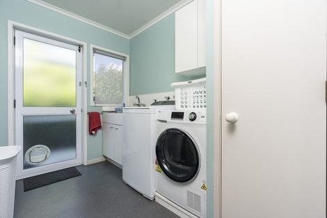 Photo of property in 3 Sherwood Road, Onerahi, Whangarei, 0110