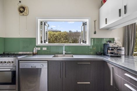 Photo of property in 1 Lovat Street, Havelock North, 4130