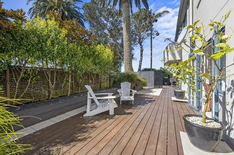 Photo of property in 1/71 Princes Street, Northcote Point, Auckland, 0627