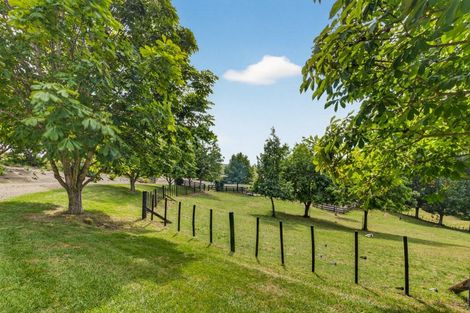 Photo of property in 1222 Taihape Road, Sherenden, Hastings, 4179