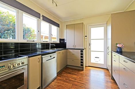 Photo of property in 704 Park Road North, Parkvale, Hastings, 4122
