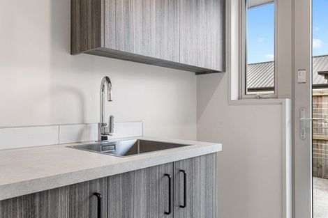 Photo of property in 18 Grey View Grove, Rangiora, 7400