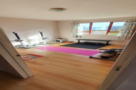 Photo of property in 6 Karamu Street, Te Atatu Peninsula, Auckland, 0610