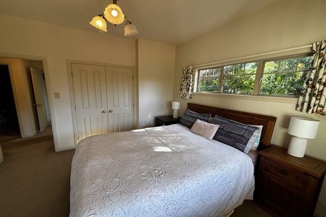 Photo of property in 26 Shelter Grove, Frankleigh Park, New Plymouth, 4310
