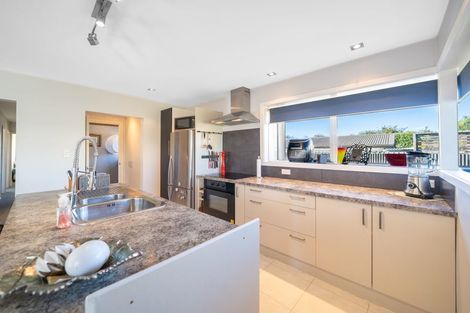 Photo of property in 14 Bideford Place, Dallington, Christchurch, 8061