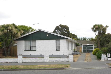 Photo of property in 12 Medina Crescent, Parklands, Christchurch, 8083