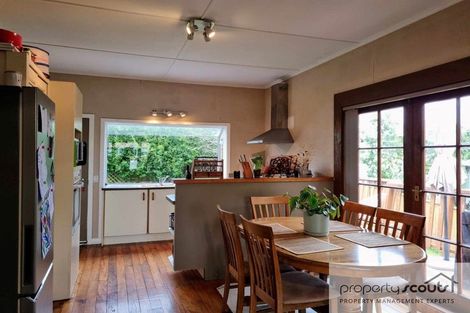 Photo of property in 292 Huatoki Street, Upper Vogeltown, New Plymouth, 4310