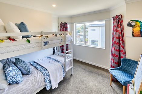 Photo of property in 3 Ludlam Crescent, Woburn, Lower Hutt, 5010