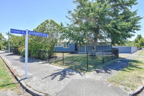 Photo of property in 22 Victoria Street, Carterton, 5713