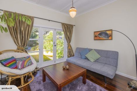 Photo of property in 46 Jackson Street, Island Bay, Wellington, 6023