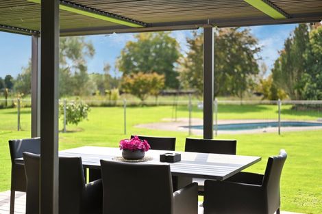 Photo of property in 47 Lake Road, Horsham Downs, Hamilton, 3281