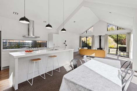 Photo of property in 16 Harrys Close, Arthurs Point, Queenstown, 9371