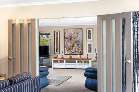 Photo of property in 21 Campion Road, Waikanae Beach, Waikanae, 5036