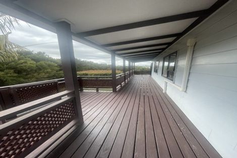 Photo of property in 4 Coubray Place, Botany Downs, Auckland, 2010