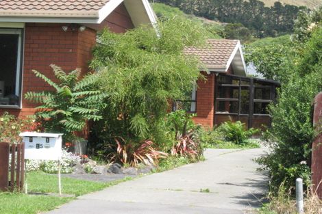 Photo of property in 2/15 Laing Crescent, Heathcote Valley, Christchurch, 8022