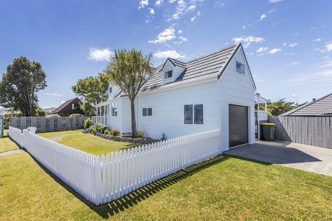 Photo of property in 35 James Cook Drive, Whitby, Porirua, 5024