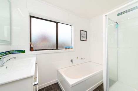 Photo of property in 28 Wills Crescent, Ashhurst, 4810