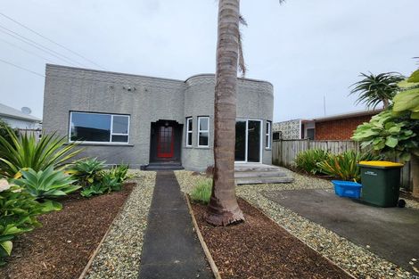 Photo of property in 12 Vogel Street, Fitzroy, New Plymouth, 4312
