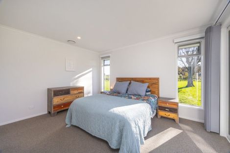 Photo of property in 1 Ashgrove Lane, Ashhurst, Palmerston North, 4470
