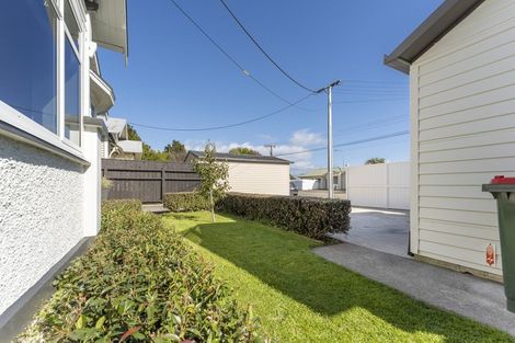 Photo of property in 39 Wallace Place, Westown, New Plymouth, 4310