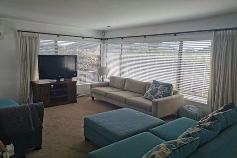 Photo of property in 1/114 Ocean View Road, Northcote, Auckland, 0627