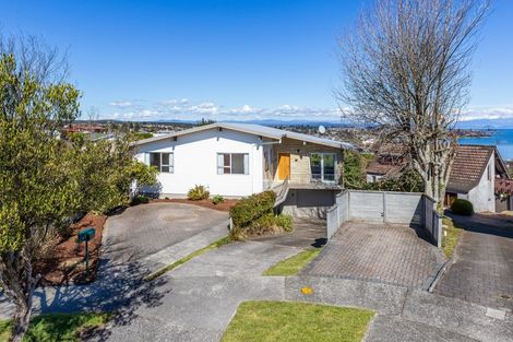 Photo of property in 6 Mccauley Grove, Hilltop, Taupo, 3330