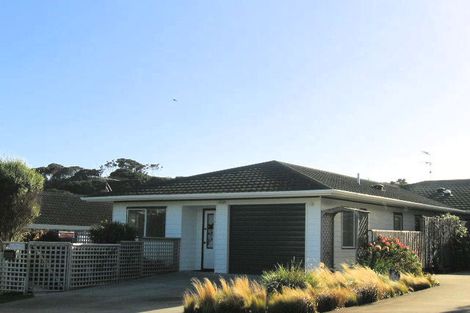 Photo of property in 1a Westridge, Camborne, Porirua, 5026