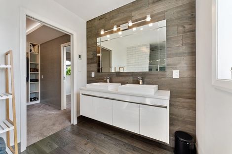 Photo of property in 467 Ruahine Street, Terrace End, Palmerston North, 4410