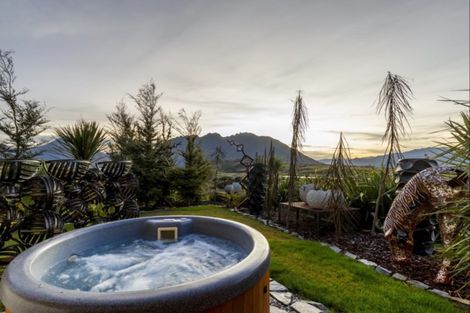 Photo of property in 10 Mckellar Drive, Jacks Point, Queenstown, 9371