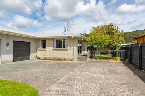 Photo of property in 1/17 Wimbledon Grove, Wainuiomata, Lower Hutt, 5014