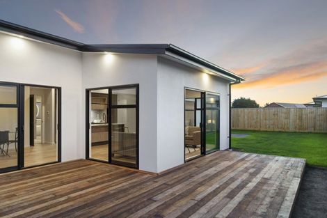 Photo of property in 10 Waterford Farm Road, Halswell, Christchurch, 8025