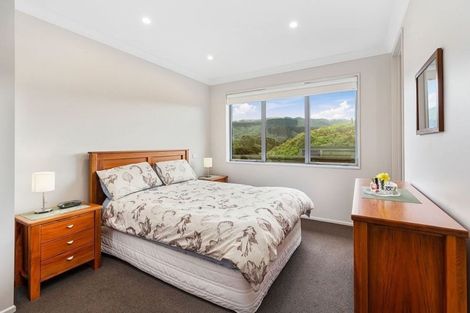 Photo of property in 20 Mervyn Kemp Drive, Tawa, Wellington, 5028