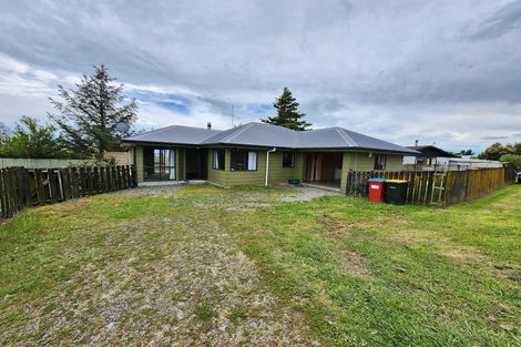 Photo of property in 35 Rata Street, Tokomaru, Palmerston North, 4474