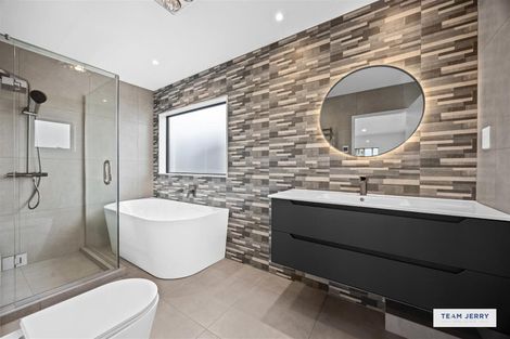 Photo of property in 339a Bucklands Beach Road, Bucklands Beach, Auckland, 2012