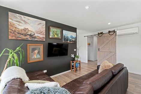 Photo of property in 19 Matipo Street, Wanaka, 9305