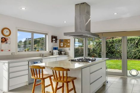 Photo of property in 2 Wangapeka Way, Aotea, Porirua, 5024