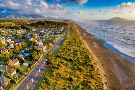 Photo of property in 8 Hapeta Street, Otaki, 5512