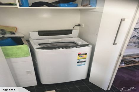 Photo of property in 2/449 Beach Road, Mairangi Bay, Auckland, 0630