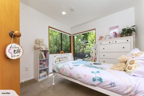 Photo of property in 111 Woodlands Park Road, Titirangi, Auckland, 0604