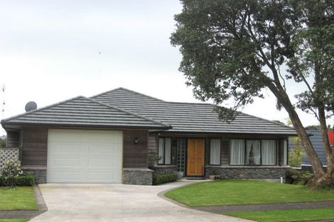 Photo of property in 10 Saint Ives Grove, Whalers Gate, New Plymouth, 4310