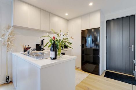 Photo of property in 8 Patariki Way, Beach Haven, Auckland, 0626
