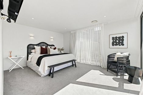 Photo of property in 19 Rauhea Lane, Clifton, Christchurch, 8081