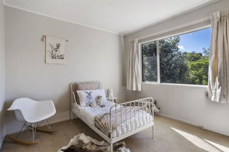 Photo of property in 67 Beach Haven Road, Beach Haven, Auckland, 0626