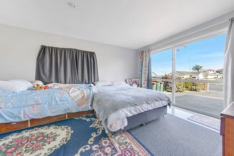 Photo of property in 47a Robert Skelton Place, Clendon Park, Auckland, 2103
