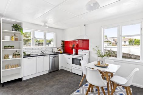 Photo of property in 18 Gordon Place, Levin, 5510