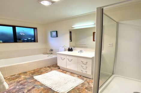 Photo of property in 16 Red Hibiscus Road, Stanmore Bay, Whangaparaoa, 0932